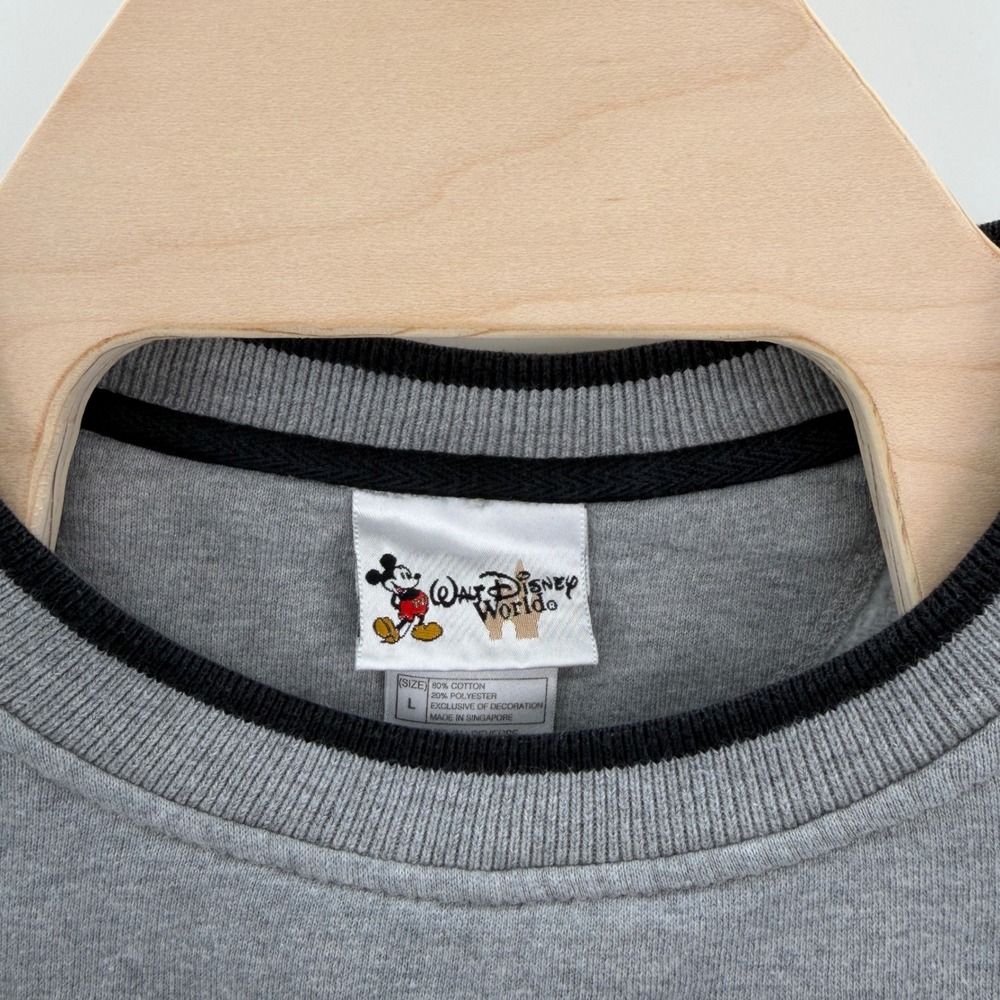Walt Disney World Sweatshirt Mens Large Gray 2000 Millennium Embroidered Vintage - Picture 3 of 8